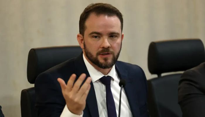  Governo propõe subsídio de R$ 1,20 ao diesel após impasse do ICMS 